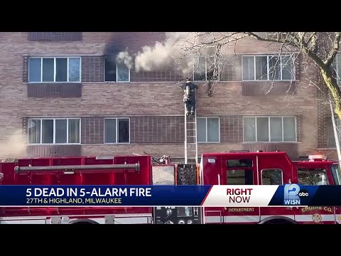 Residents seek shelter after Milwaukee apartment fire