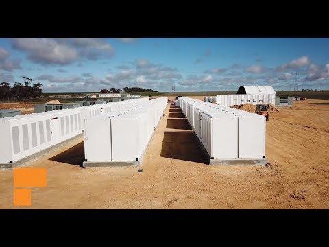 How are big batteries helping to transition to renewables?