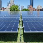 Transformarea peisajelor urbane: Cum energia solară comunitară revitalizată cartierele din Chicago